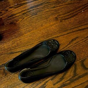 Tory Burch Black Patent flats. Good shape, barely worn.